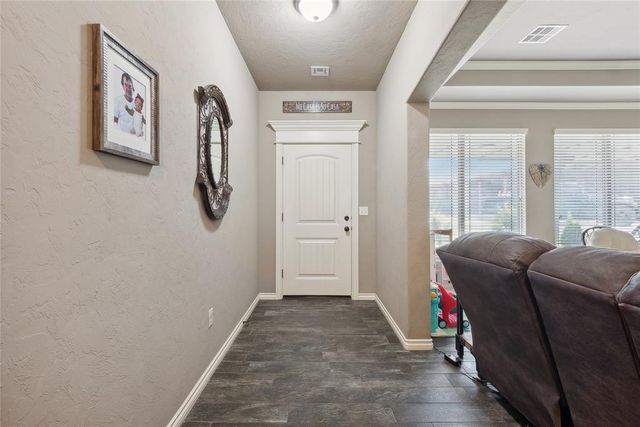 279 Timber Lane, Harrah, OK 73045