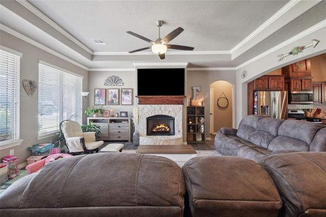 279 Timber Lane, Harrah, OK 73045