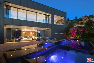 2341 Gloaming Way, Beverly Hills, CA 90210