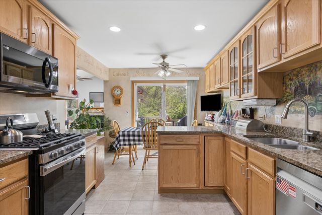 1479 Mackenzie Lane, Elgin, IL 60120