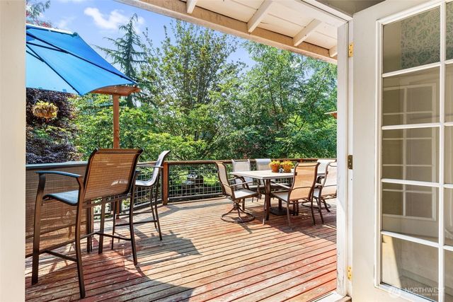 21043 NE 91st Street, Redmond, WA 98053