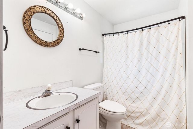 21043 NE 91st Street, Redmond, WA 98053