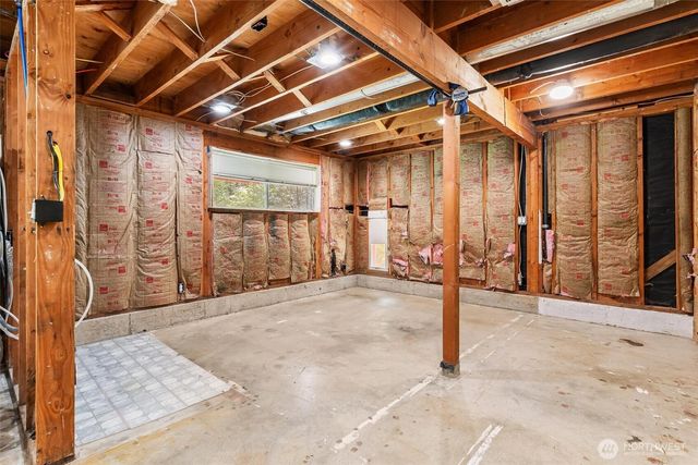 21043 NE 91st Street, Redmond, WA 98053