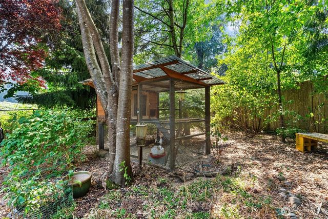 21043 NE 91st Street, Redmond, WA 98053