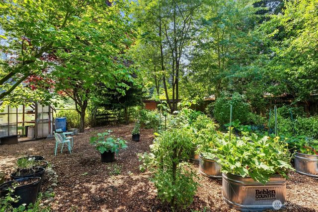 21043 NE 91st Street, Redmond, WA 98053