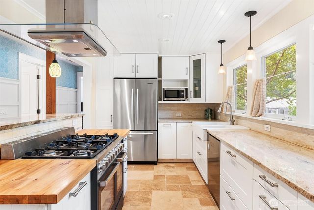 21043 NE 91st Street, Redmond, WA 98053