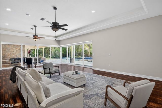 15860 Glendale LN, Fort Myers, FL 33912