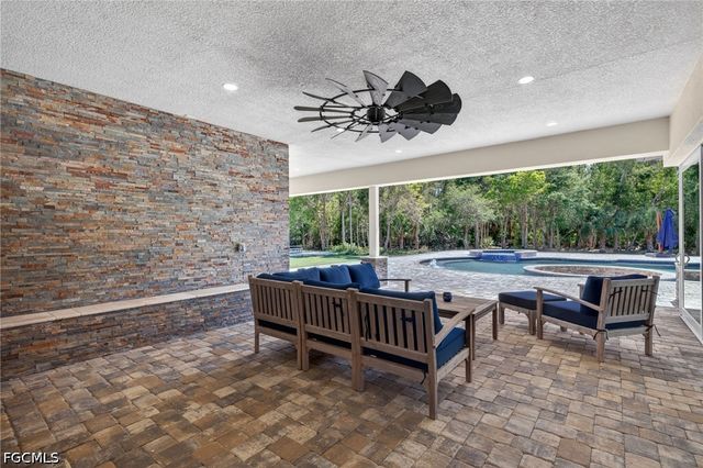 15860 Glendale LN, Fort Myers, FL 33912
