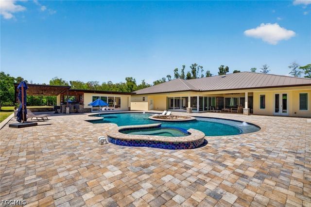 15860 Glendale LN, Fort Myers, FL 33912