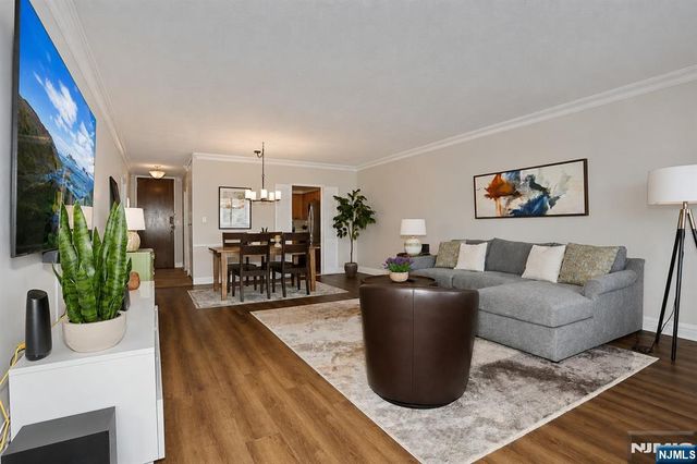6 Horizon Road 1904, Fort Lee, NJ 07024