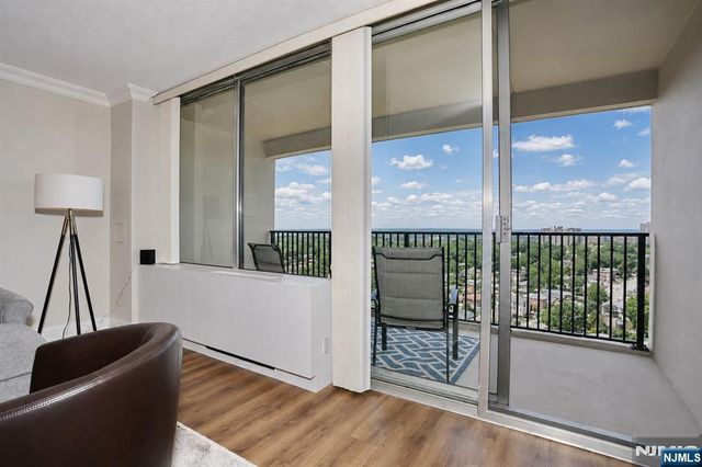 6 Horizon Road 1904, Fort Lee, NJ 07024