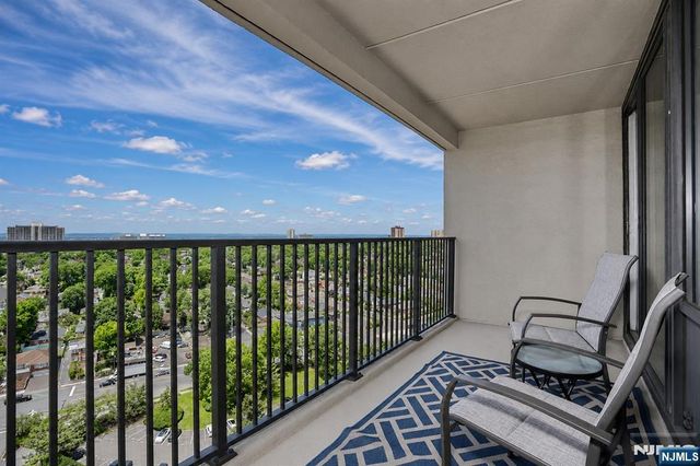 6 Horizon Road 1904, Fort Lee, NJ 07024