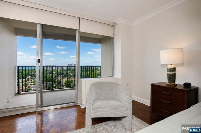 6 Horizon Road 1904, Fort Lee, NJ 07024