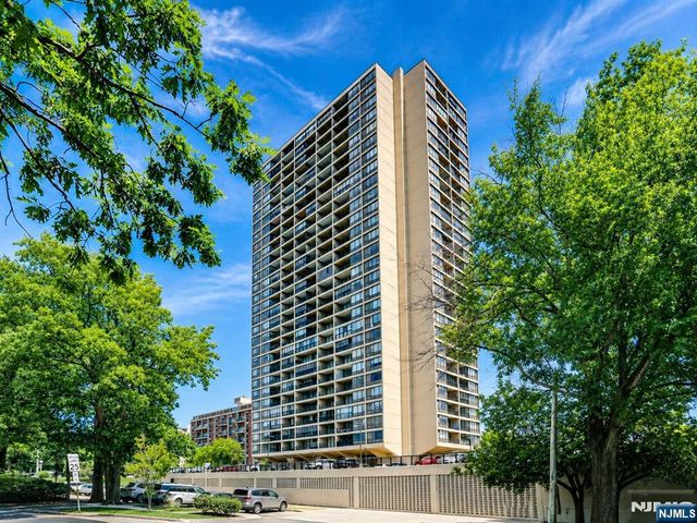 6 Horizon Road 1904, Fort Lee, NJ 07024