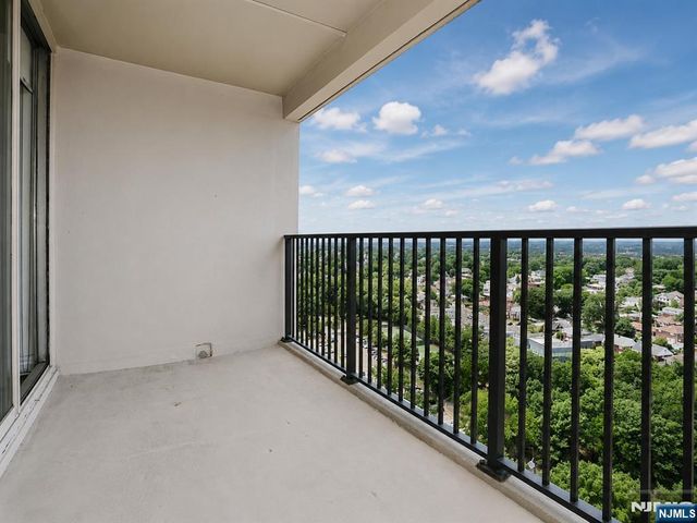 6 Horizon Road 1904, Fort Lee, NJ 07024
