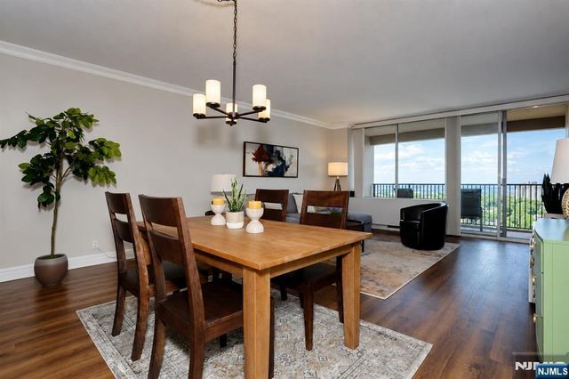 6 Horizon Road 1904, Fort Lee, NJ 07024