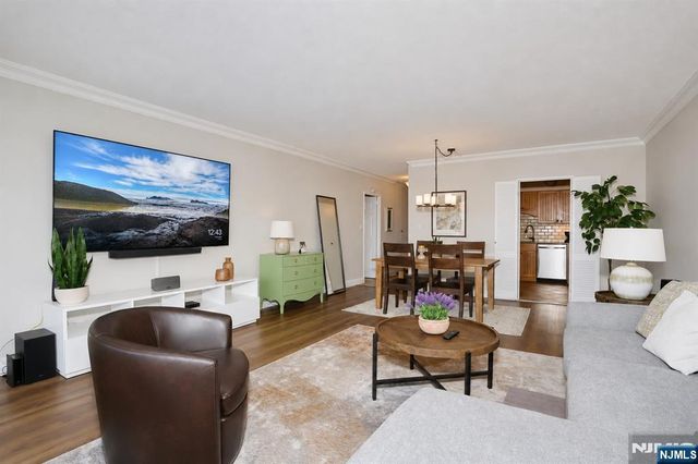 6 Horizon Road 1904, Fort Lee, NJ 07024
