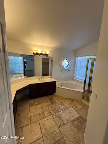 15858 S 33RD Place, Phoenix, AZ 85048