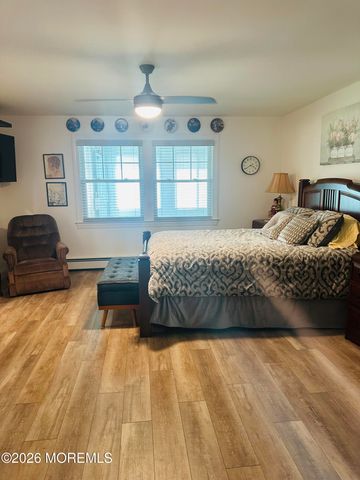 12 Manitoba Court, Toms River, NJ 08757