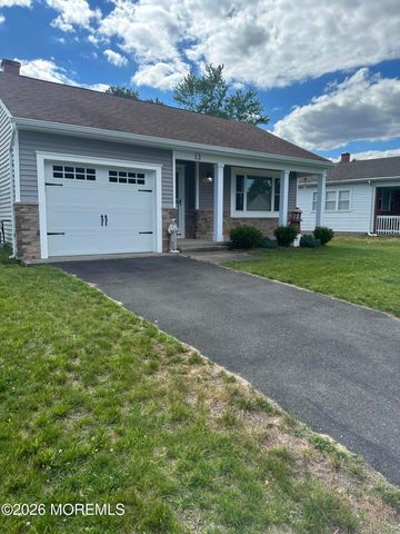 12 Manitoba Court, Toms River, NJ 08757
