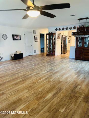 12 Manitoba Court, Toms River, NJ 08757