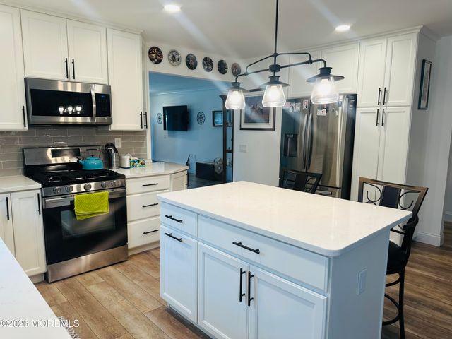 12 Manitoba Court, Toms River, NJ 08757