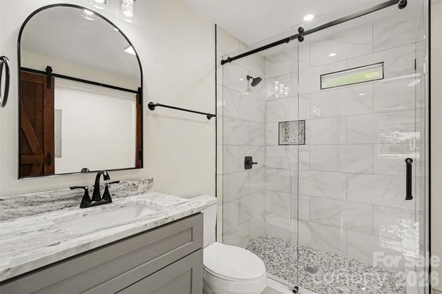 4219 Tipperary Place, Charlotte, NC 28215