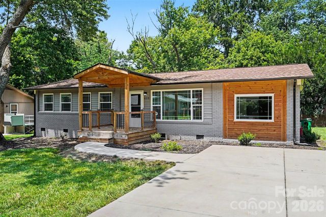4219 Tipperary Place, Charlotte, NC 28215