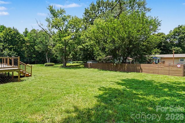 4219 Tipperary Place, Charlotte, NC 28215