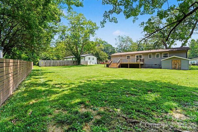 4219 Tipperary Place, Charlotte, NC 28215