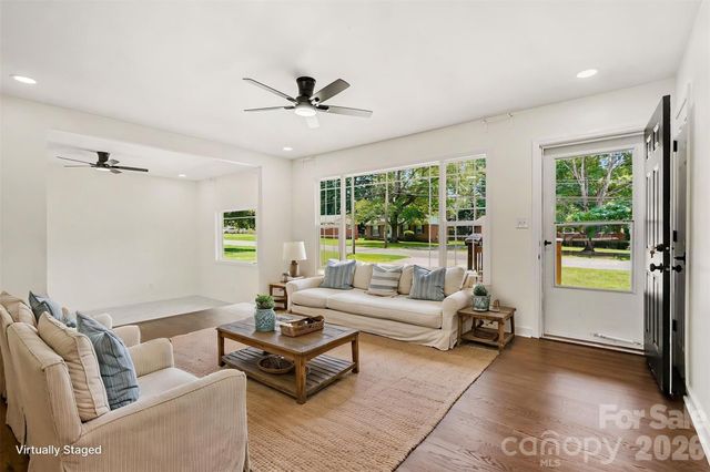 4219 Tipperary Place, Charlotte, NC 28215