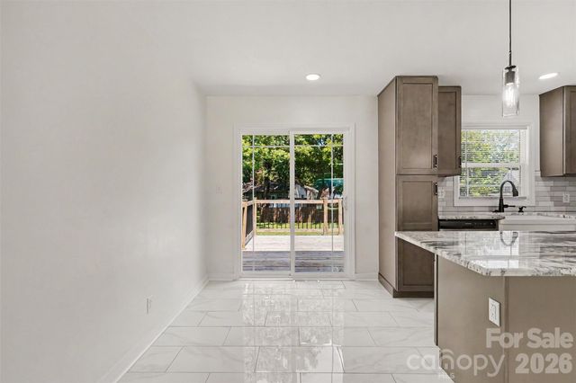 4219 Tipperary Place, Charlotte, NC 28215