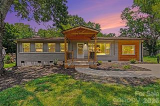 4219 Tipperary Place, Charlotte, NC 28215