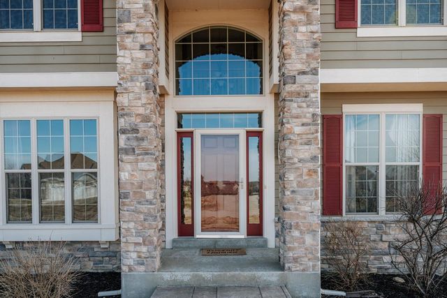 N64W28064 Forest Ridge CIRCLE, Sussex, WI 53089