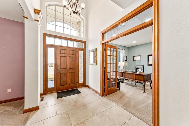 N64W28064 Forest Ridge CIRCLE, Sussex, WI 53089