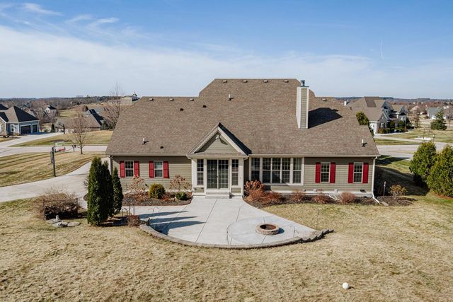 N64W28064 Forest Ridge CIRCLE, Sussex, WI 53089