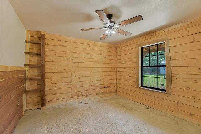 218 Cardinal LOOP, Paige, TX 78659