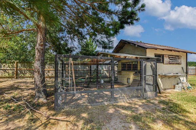 218 Cardinal LOOP, Paige, TX 78659