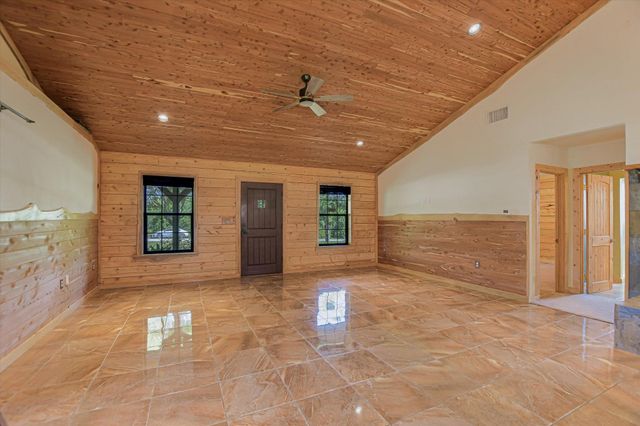 218 Cardinal LOOP, Paige, TX 78659