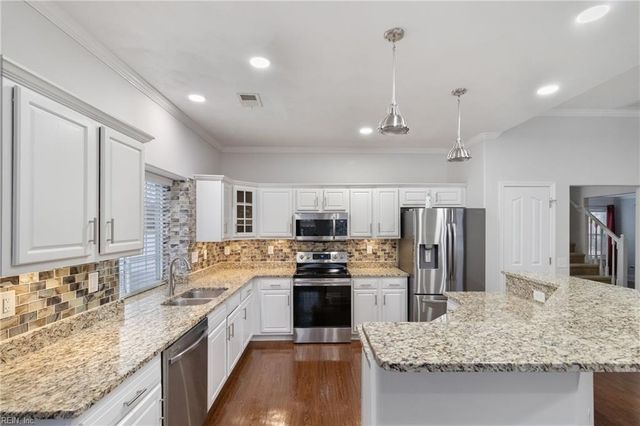 809 Mason CT, Chesapeake, VA 23320