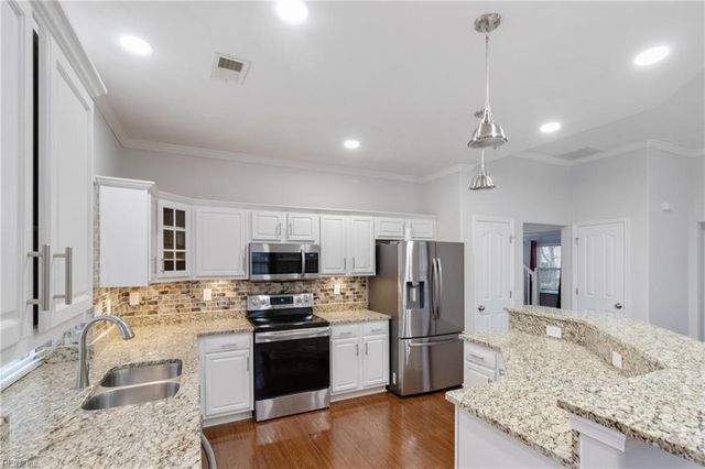 809 Mason CT, Chesapeake, VA 23320