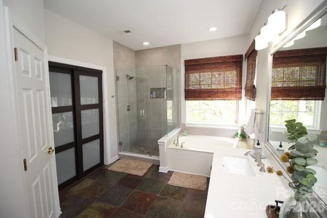 4600 Hanging Ivy Drive, Charlotte, NC 28215