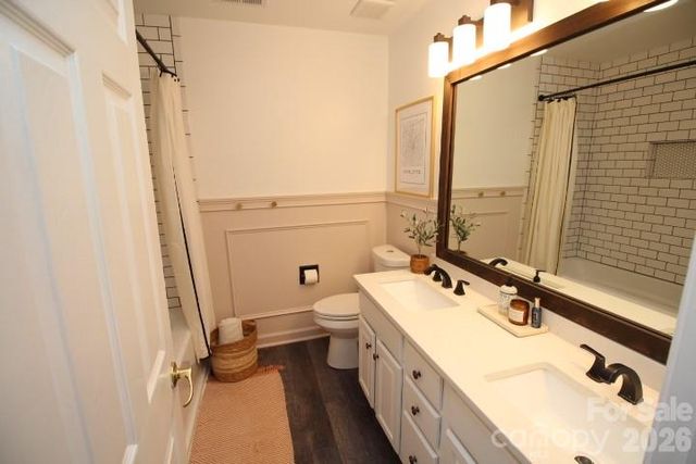 4600 Hanging Ivy Drive, Charlotte, NC 28215