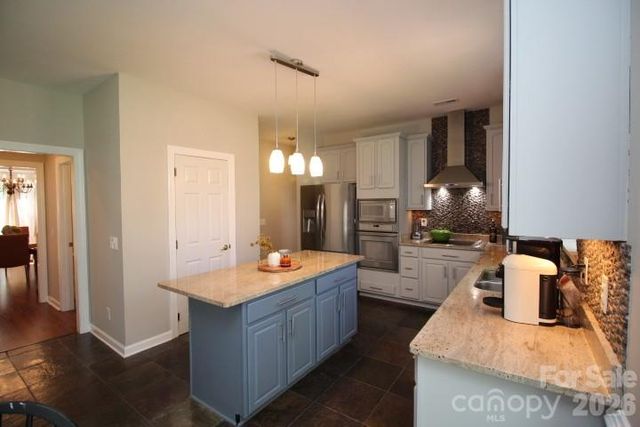 4600 Hanging Ivy Drive, Charlotte, NC 28215