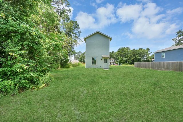 614 Road 5203, Cleveland, TX 77327