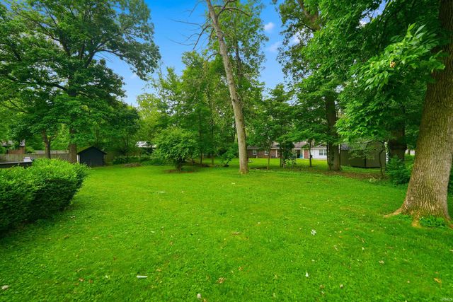 3005 W Moore Road, Muncie, IN 47304
