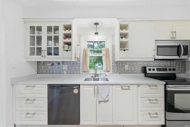 3005 W Moore Road, Muncie, IN 47304