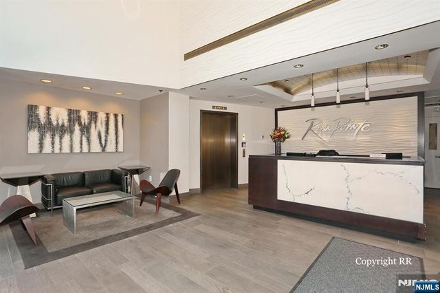 600 Harbor Boulevard 0928, Weehawken, NJ 07086
