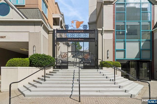 600 Harbor Boulevard 0928, Weehawken, NJ 07086