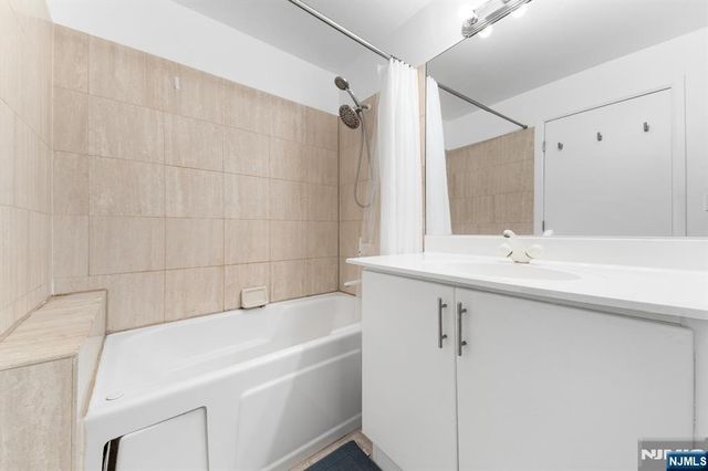 600 Harbor Boulevard 0928, Weehawken, NJ 07086
